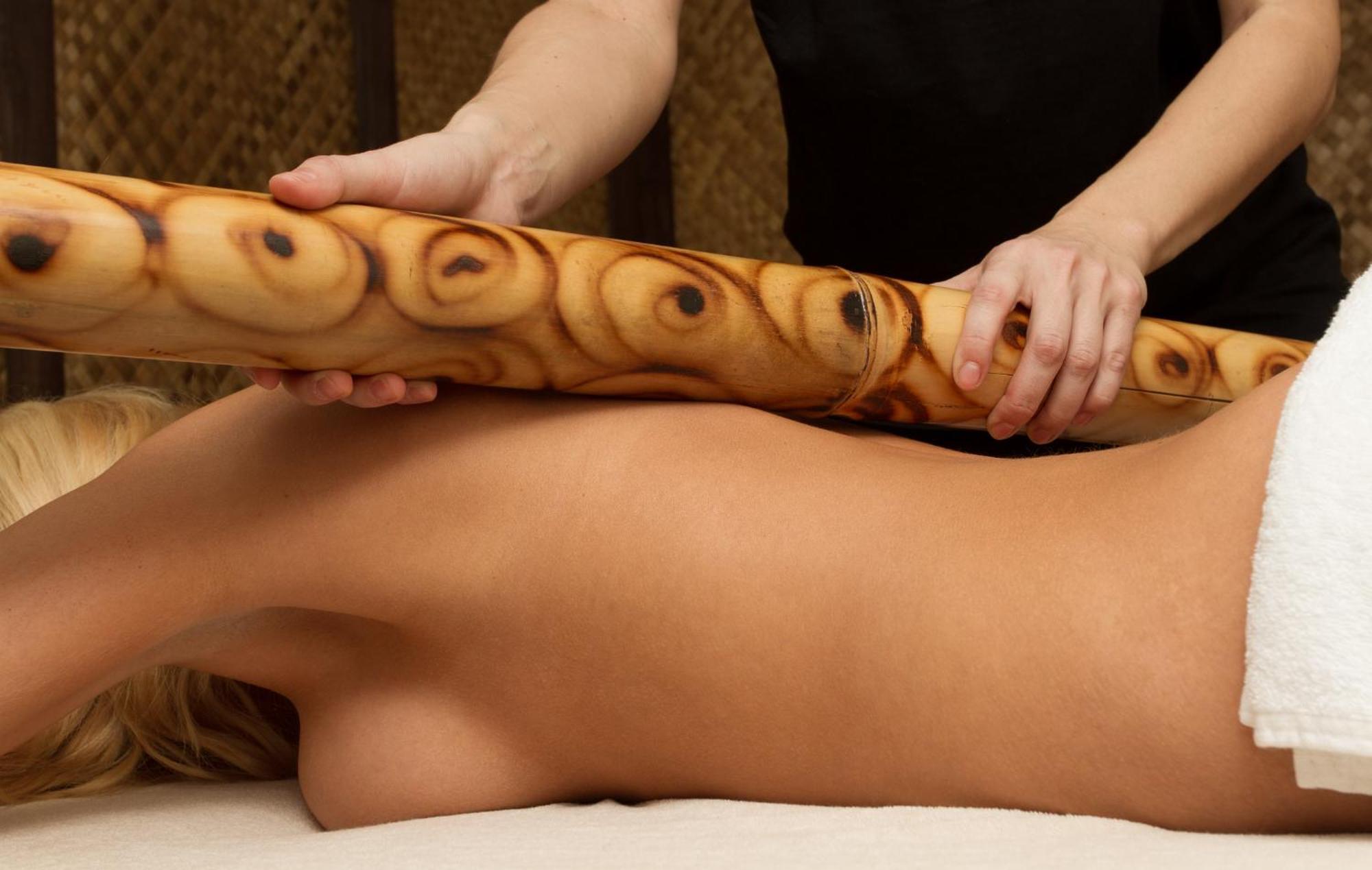 Premium - Free Massages From Physiotherapists Apartment